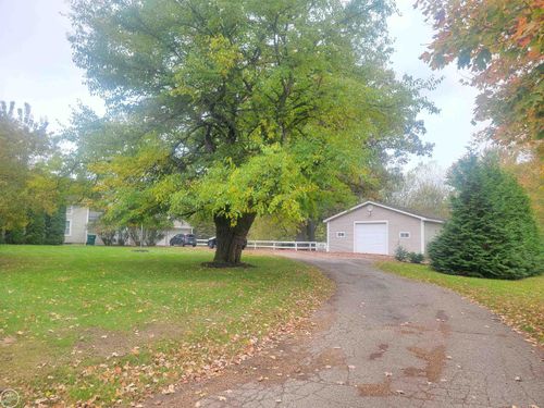 13018 N Holly Rd, Holly, MI, 48442-9502 | Card Image