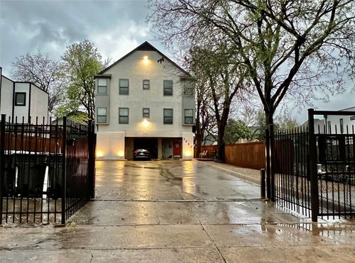 201-5969 Lewis St, Dallas, TX, 75206-7977 | Card Image