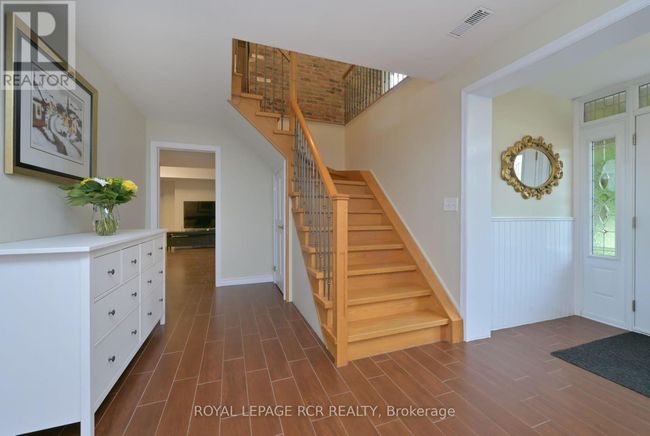 2093 Con Rd 5, House other with 3 bedrooms, 4 bathrooms and 12 parking in Adjala-Tosorontio (Loretto) ON | Image 6