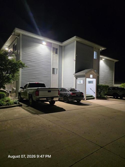 308-3130 Monroe St, Waukegan, IL, 60085-3057 | Card Image