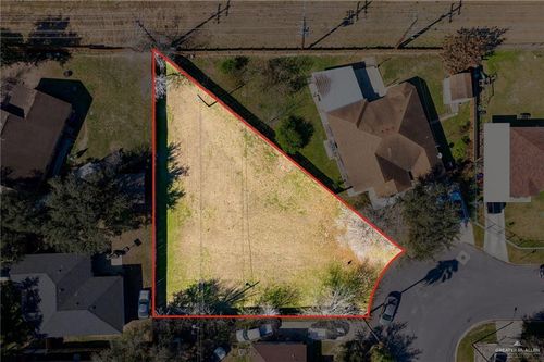 400 Vera Cruz Dr, San Juan, TX, 78589-3360 | Card Image