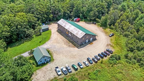 783 Auburn Road, Peru, ME, 04290 | Card Image