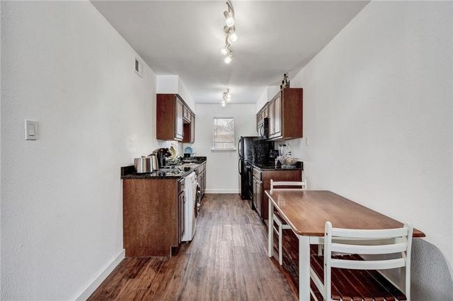 APT-303 - 2200 San Gabriel St, Condo with 2 bedrooms, 2 bathrooms and null parking in Austin TX | Image 4