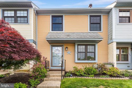 105 Rutledge Ct, NORTH WALES, PA, 19454-1037 | Card Image