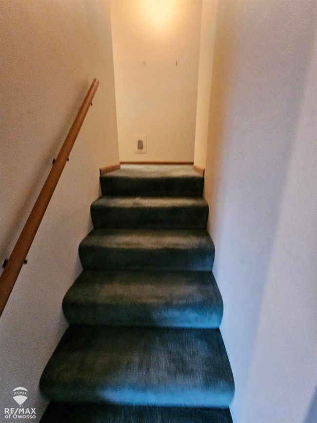 Stair way off Kitchen | Image 24