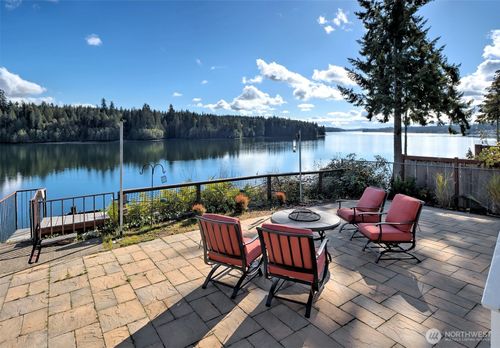 240 E Orchard Beach Dr, Grapeview, WA, 98546-9675 | Card Image