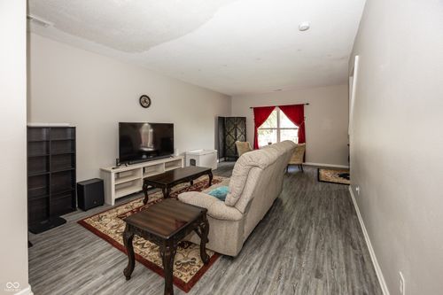 4620 Whitham Ln, Indianapolis, IN, 46237-8579 | Card Image