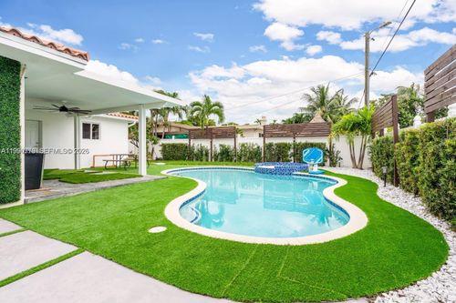 0-1040 N Royal Poinciana Blvd, Miami Springs, FL, 33166-3257 | Card Image