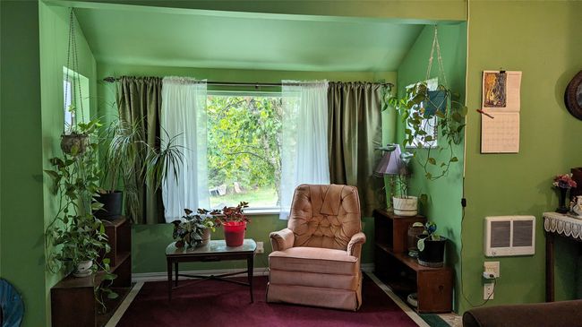 Living Room 4 | Image 27