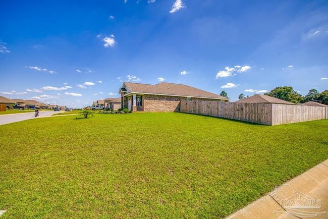 9336 Tara Cir, House other with 4 bedrooms, 2 bathrooms and null parking in Milton FL | Image 5
