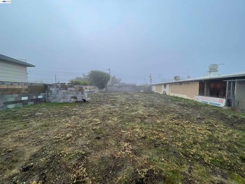 1809 Florida St, Vallejo, CA, 94590-5318 | Card Image