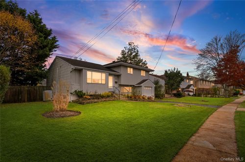 2476 Florin Ct, Bellmore, NY, 11710-4802 | Card Image