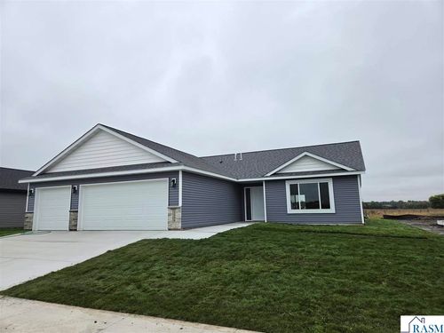 1088 Cullen St, Saint Peter, MN, 56082-7545 | Card Image
