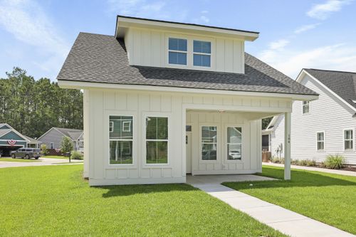 102 Brightwood Dr, Huger, SC, 29450-8502 | Card Image