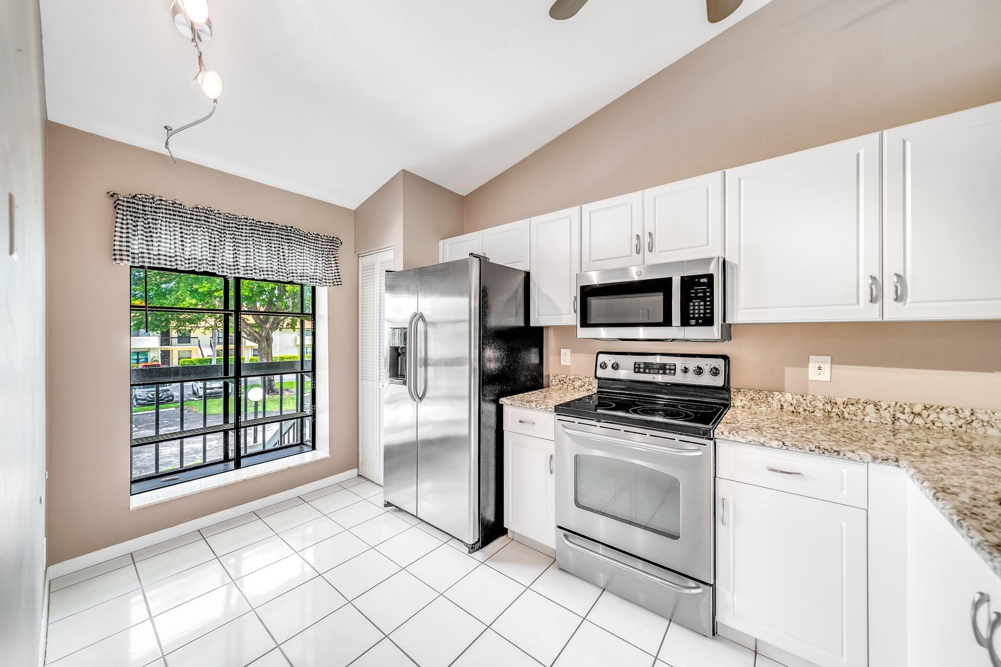 Lucerne Park Dr, Greenacres, FL 33467