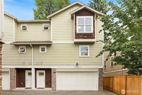 b-17520 12th Ave Ne, Shoreline, WA, 98155-3715 | Card Image
