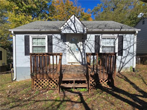 215 Bond St, Winston Salem, NC, 27127-2009 | Card Image