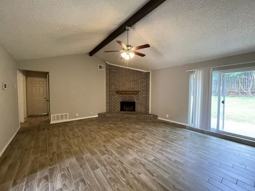 3718 French Wood Dr, Arlington, TX, 76016-2917 | Card Image