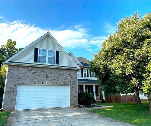 760 Pecan Ridge Cir, Kernersville, NC, 27284-7763 | Card Image
