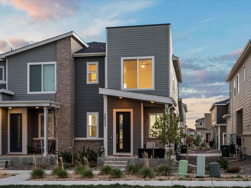 24333 E 41st Ave, Aurora, CO, 80019-2409 | Card Image