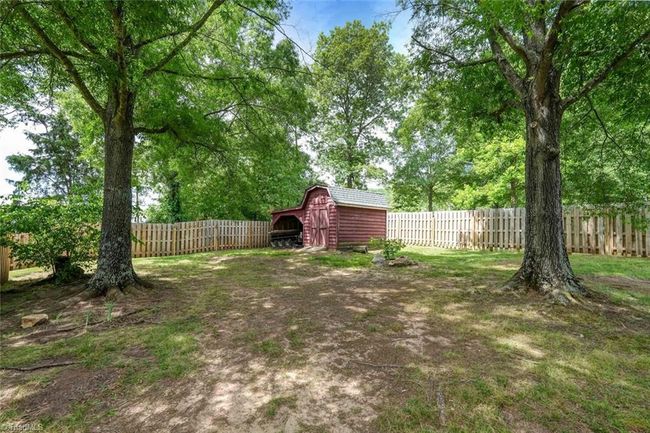 104 N 13 Th Ave, House other with 2 bedrooms, 2 bathrooms and null parking in Mayodan NC | Image 26