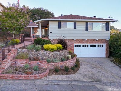 10 Granite Court, House other with 3 bedrooms, 2 bathrooms and 2 parking in San Carlos CA | Image 1