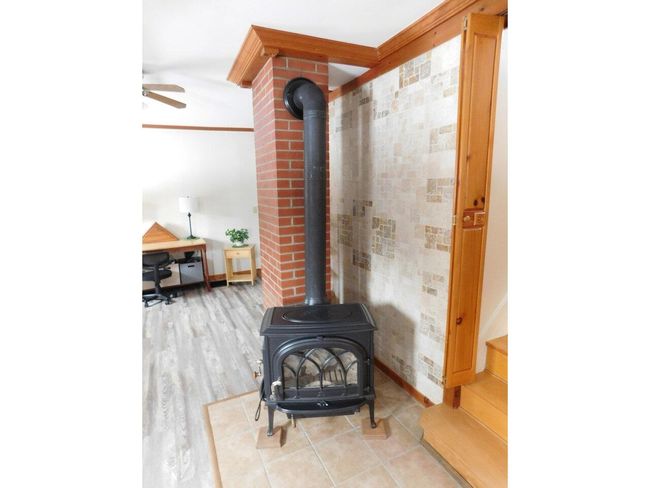 384 N Main St, House other with 2 bedrooms, 2 bathrooms and null parking in Montgomry Ctr VT | Image 8