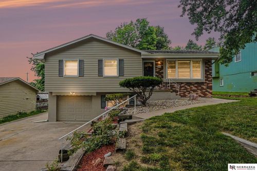 9225 Spaulding St, Omaha, NE, 68134-4021 | Card Image