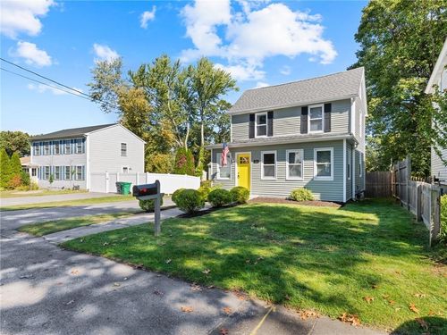 94 Holmes Rd, Warwick, RI, 02888-1322 | Card Image