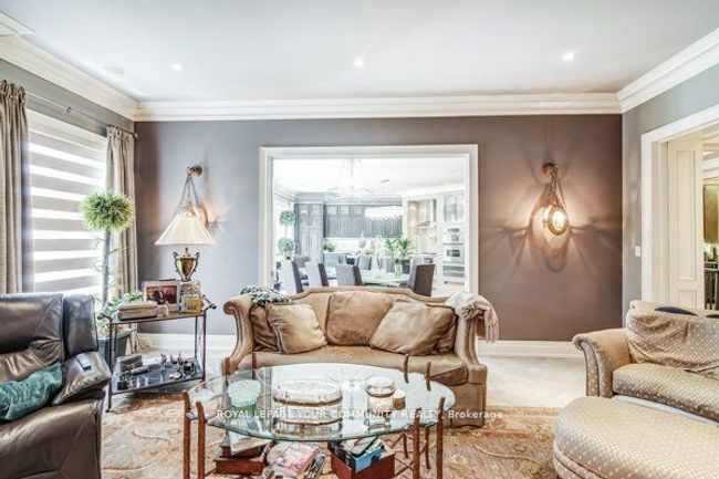 90 Callaway Crt, House other with 5 bedrooms, 6 bathrooms and 9 parking in Thornhill ON | Image 13