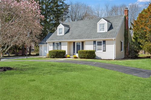950 Main Bayview Rd, Southold, NY, 11971-3431 | Card Image