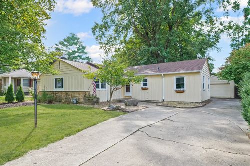 1607 Chevy Chase Dr, Champaign, IL, 61821-4954 | Card Image