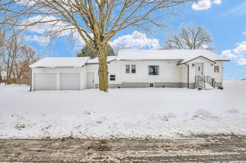 301 S Douglas St, Villa Grove, IL, 61956-1705 | Card Image