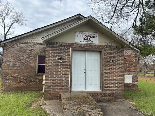 402 Grey St, Selma, AL, 36703-2152 | Card Image