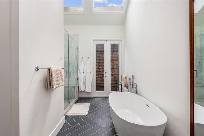 9410 Windrush Dr, House other with 4 bedrooms, 4 bathrooms and 3 parking in Spring TX | Image 21