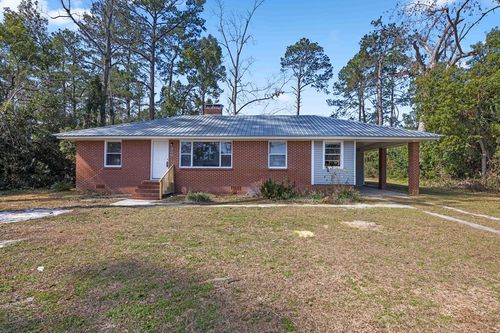 2002 Jerry Jones Dr, Valdosta, GA, 31602-2713 | Card Image