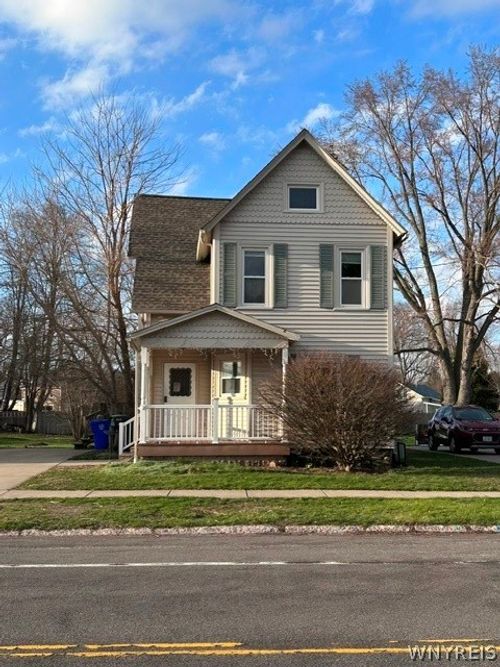 6067 East Ave, Newfane, NY, 14108-1303 | Card Image