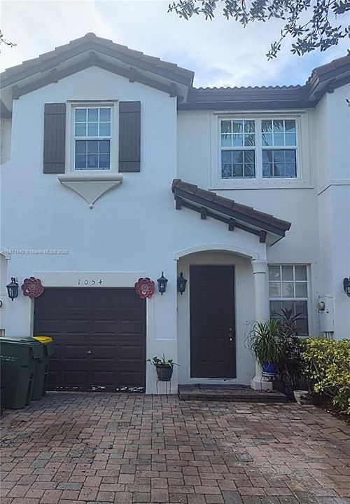 1054 Ne 30th Ave, Homestead, FL, 33033-7608 | Card Image