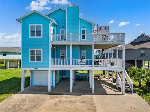 3240 Castle Dr, Crystal Beach, TX, 77650-3401 | Card Image