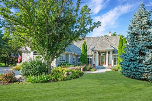 1600 E Juniper Way, Hartland, WI, 53029-8670 | Card Image