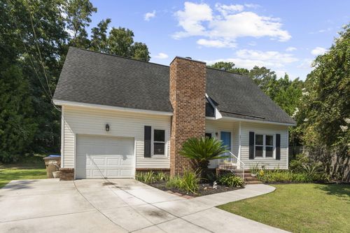 651 Semaht St, Charleston, SC, 29412-2725 | Card Image