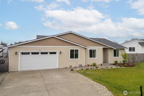 802 Cody St Se, Rainier, WA, 98576-9202 | Card Image