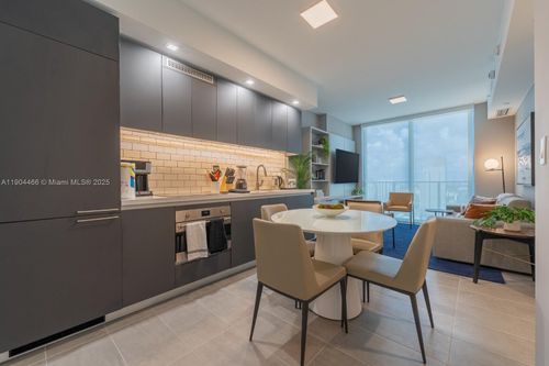 apt-3104-227 Ne 2nd St, Miami, FL, 33132-2386 | Card Image