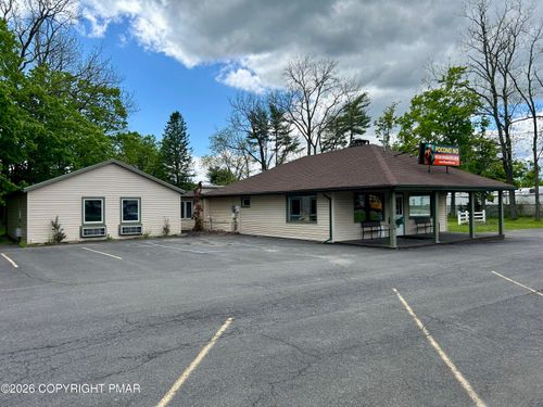 5226 Milford Rd, East Stroudsburg, PA, 18302-9146 | Card Image
