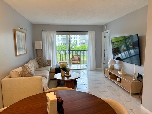 apt-408-2222 N Cypress Bend Dr, Pompano Beach, FL, 33069-4484 | Card Image