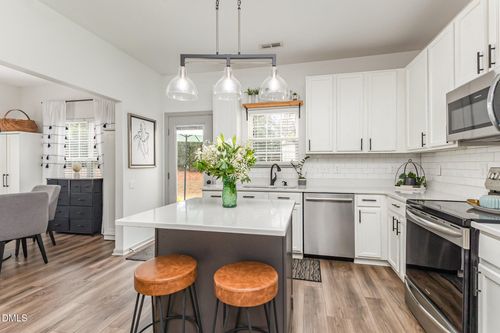 212 Cline Falls Dr, Holly Springs, NC, 27540-6950 | Card Image