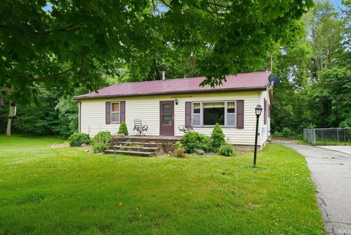 1475 W South Drive, Pleasant Lake, IN, 46779-9526 | Card Image