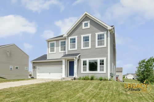 1719 Crescent Pointe Dr Se, Caledonia, MI, 49316-7509 | Card Image