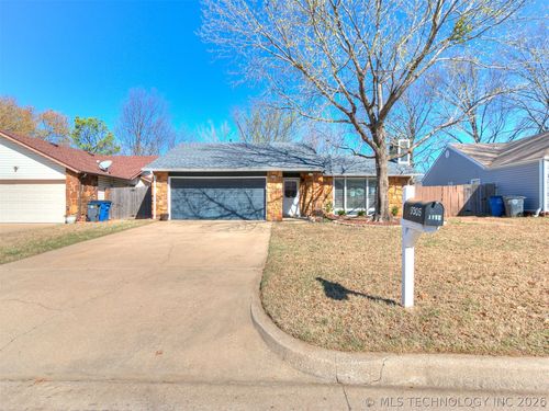 9305 93rd St, Tulsa, OK, 74133-5671 | Card Image