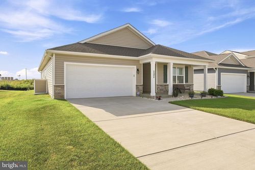 121 Grasmere St, STEPHENS CITY, VA, 22655-3919 | Card Image